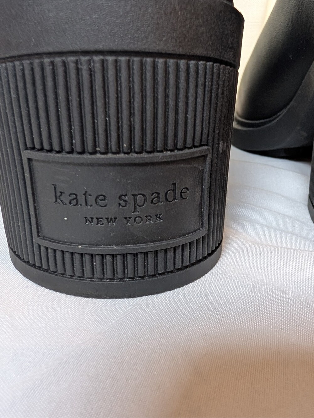 Kate Spade Drew Heeled Chelsea Bootie Size 8B Black Quiet Luxury Ankle Boot - Picture 8 of 14